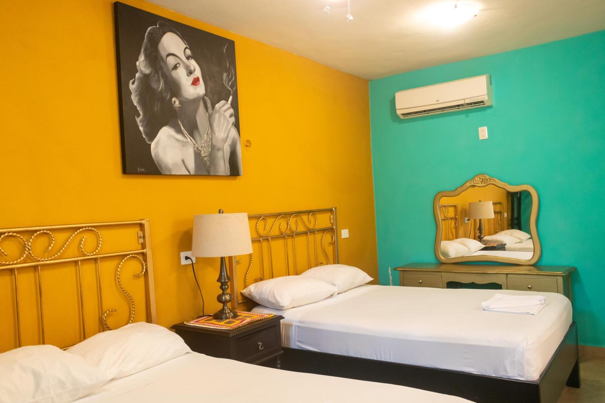 Hostal Tunich Naj & Hotel Valladolid  Eksteriør bilde