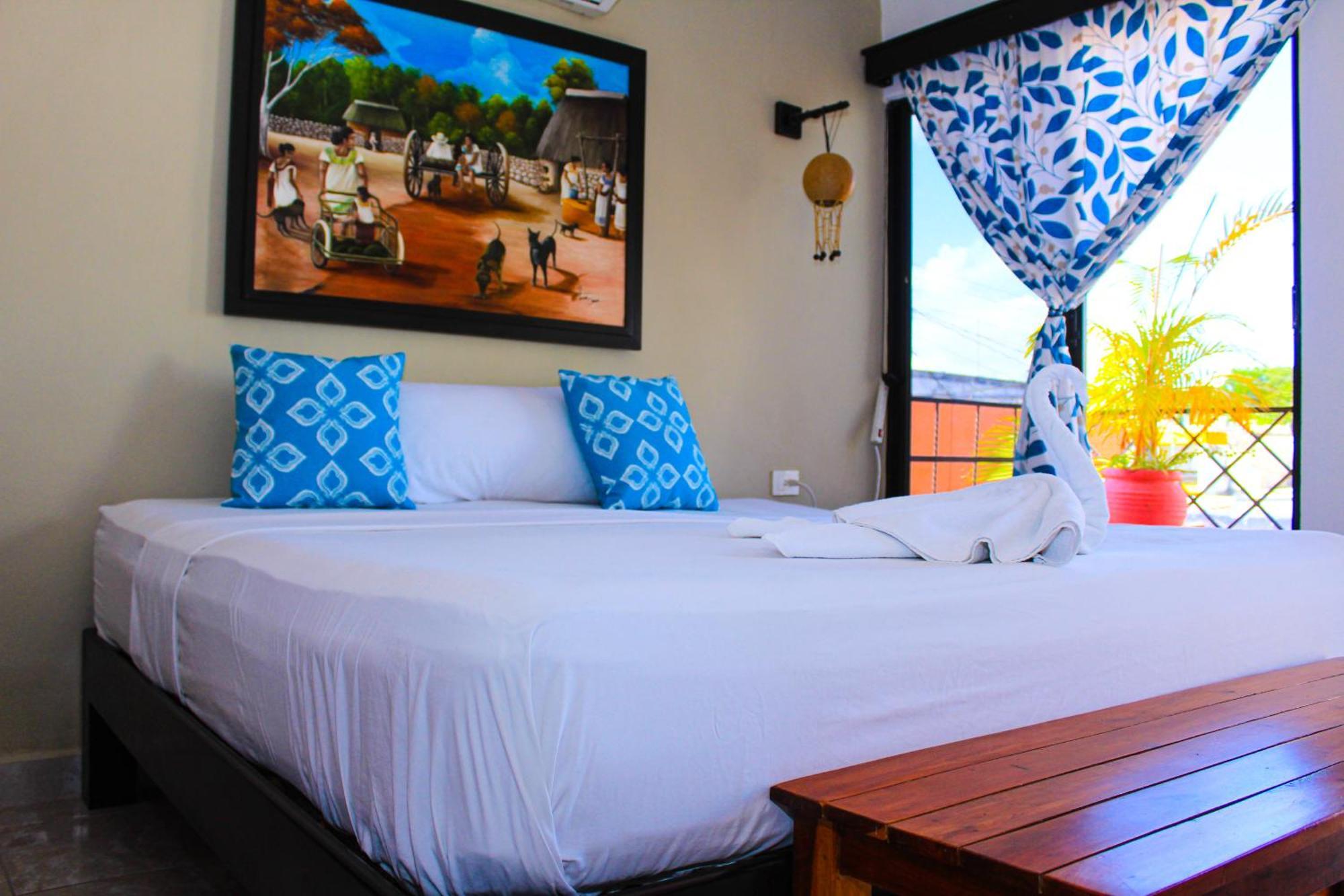 Hostal Tunich Naj & Hotel Valladolid  Rom bilde
